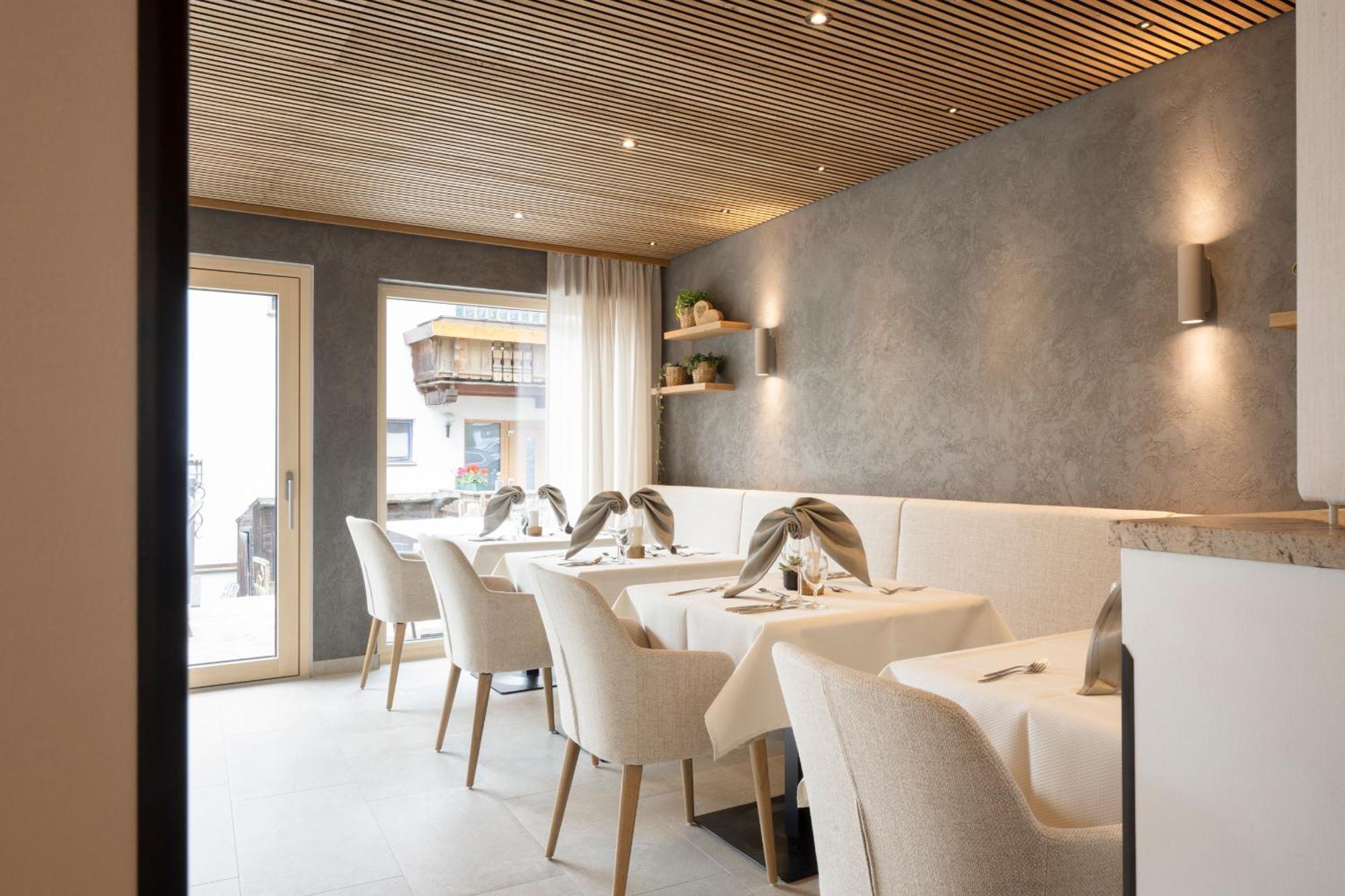 Hotel Angelika Neustift im Stubaital Exteriör bild