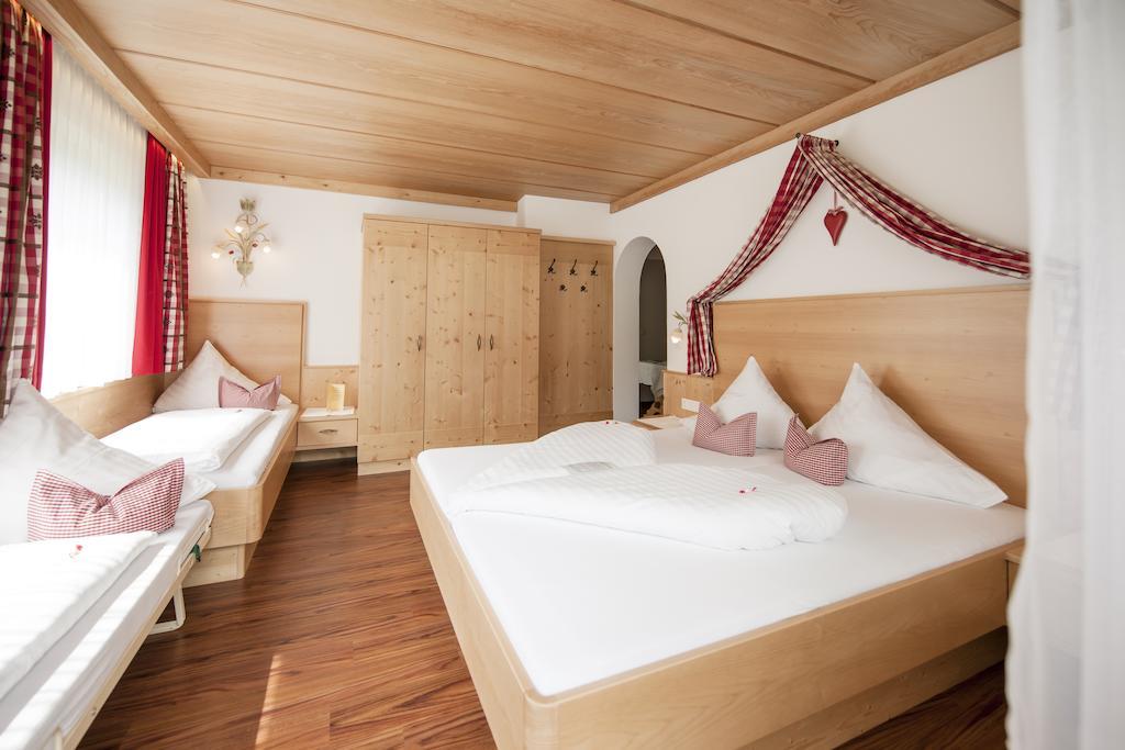 Hotel Angelika Neustift im Stubaital Exteriör bild