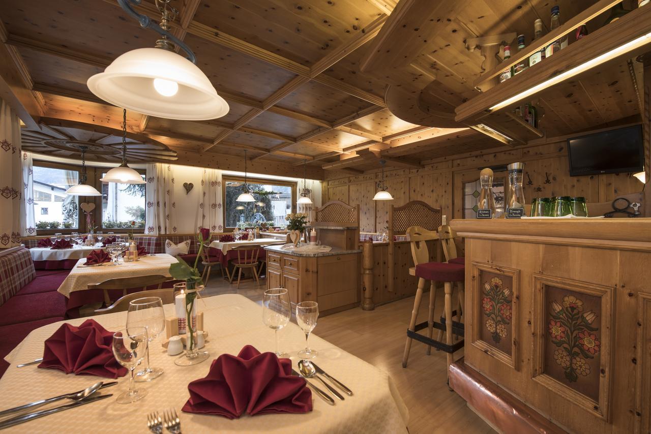 Hotel Angelika Neustift im Stubaital Exteriör bild